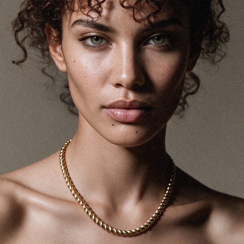 Women's Necklace - Monaco Chain LOOP Pavé Lock