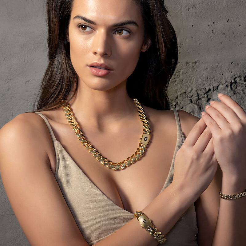 Women's Gold Chains & Necklaces